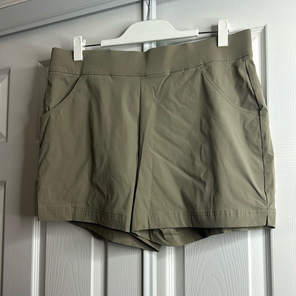 Columbia Pull On Light Tan Elastic Waist Shorts XL - Picture 1 of 5
